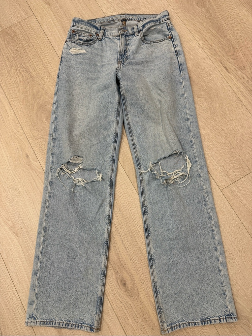 American Eagle Outfitters Light Wash Distressed Stovepipe Straight-Leg Jeans